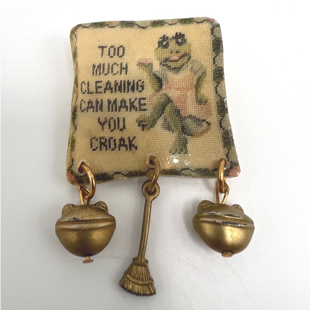 Witchy Frog Cleaning Brooch Whimsigoth Cottagecore Novelty Dangle Pin Funny Gift